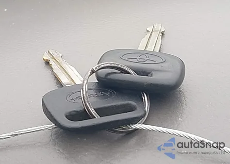 2003 Toyota Camry Le from USA, damaged, VIN 4T1BE32K53U786378